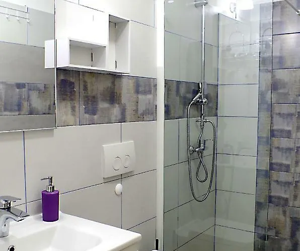 Veronika أوباتيا